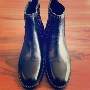 Zara genuine leather boot